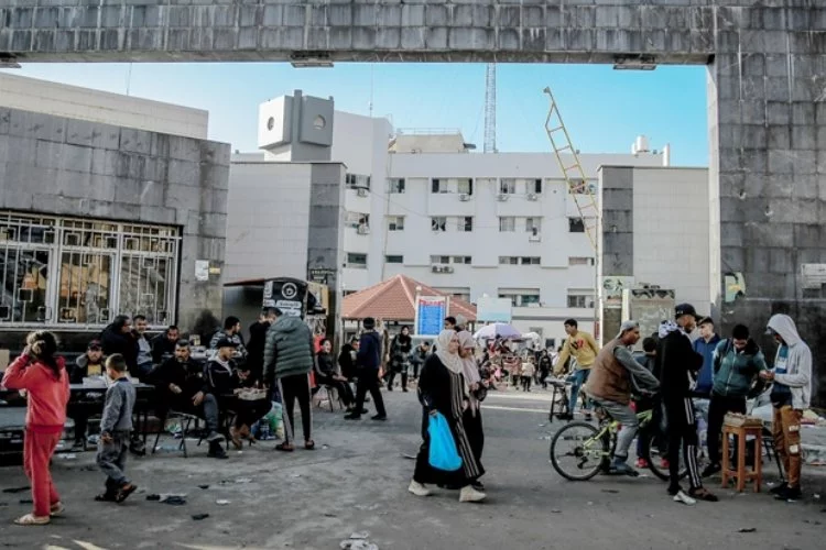 İsrail ordusunun Şifa Hastanesine düzenlediği baskınlarda öldürülen Filistinli sayısı artıyor