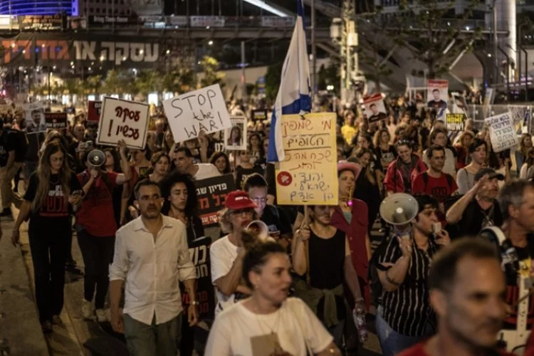İsrailliler sokaklara döküldü: Hükümete ateşkes anlaşmasını imzalayın çağrısı!