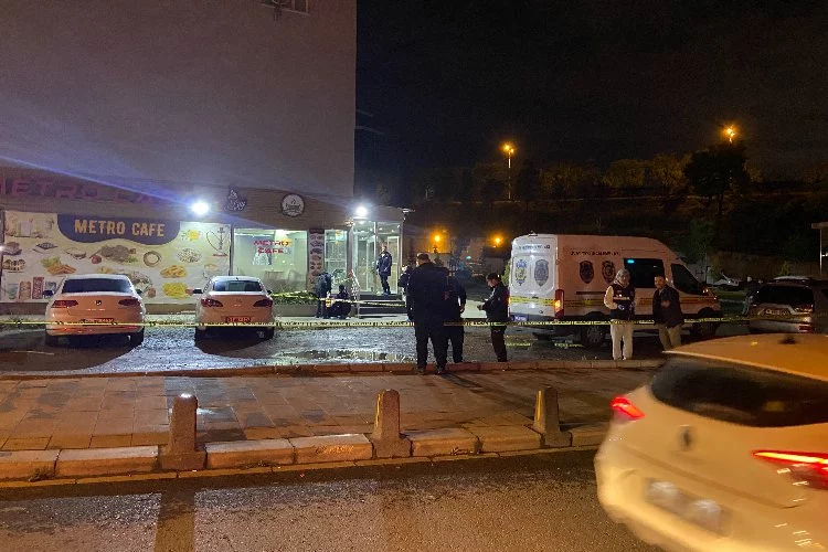 İstanbul Bağcılar'da bir kafeye kurşun yağdı: 1’i ağır 3 yaralı