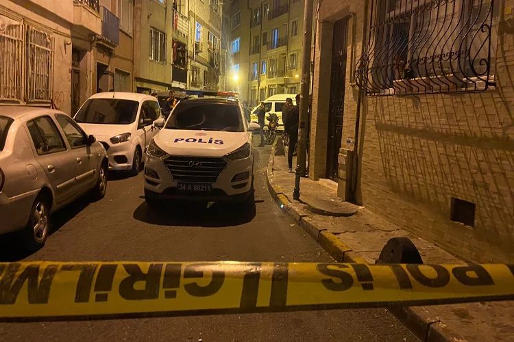 İstanbul Beyoğlu’nda dehşet: Önce eşini sonra kendini vurdu