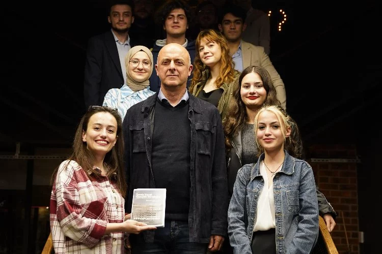 İYİ Partili İzmir adayı Prof.Dr. Ümit Özlale’den gençlere taahhüt