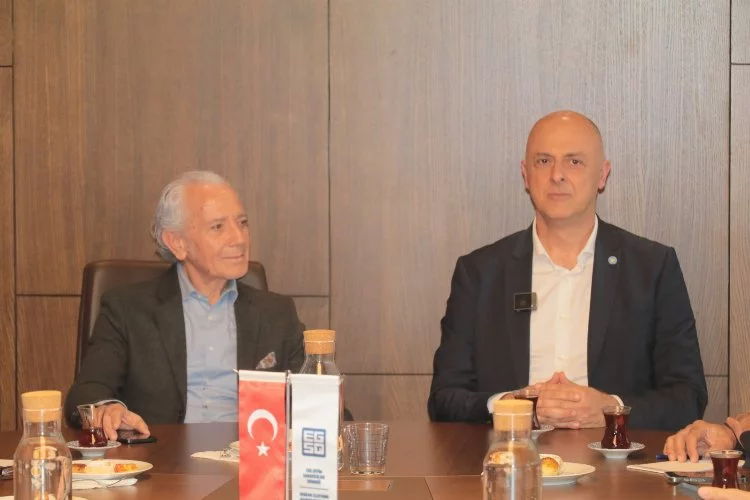 İYİ Parti'li Özlale: İzmir Sorunlar Değil Fırsatlar Şehri Olacak