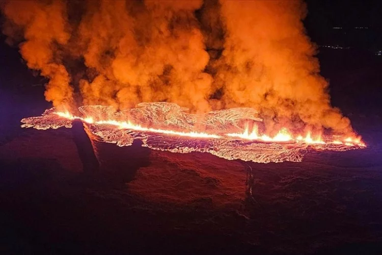 İzlanda'daki  yanardağ için patlama uyarısı