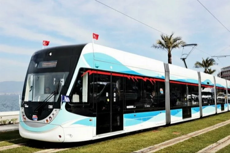 İzmir’de tramvay seferlerine bisiklet turu ayarı