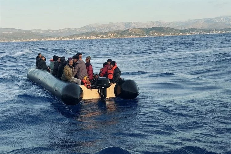 İzmir haber: Çeşme açıklarında 73 düzensiz göçmen kurtarıldı