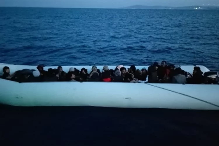 İzmir haber: Çeşme açıklarında düzensiz göçmen yakalandı