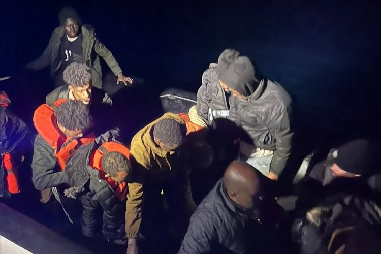 İzmir Haber: Karaburun açıklarında 39 düzensiz göçmen kurtarıldı