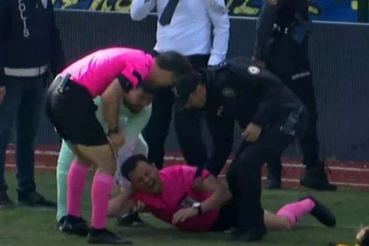 İzmir haber: Maç sırasında yaralandı ama işine devam etti