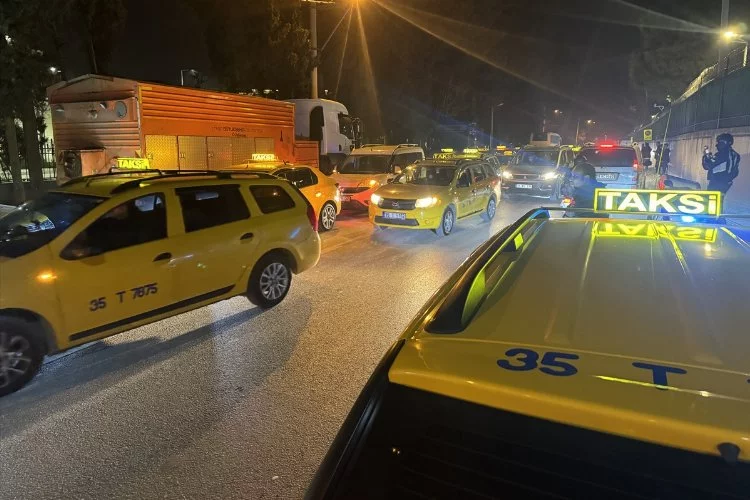 İzmir haber: Meslektaşları öldürülen taksici için konvoy oluşturdu