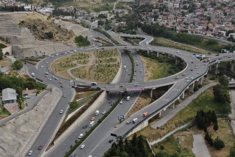 İzmir haber: Sürücülere buradan geçmek istemiyor