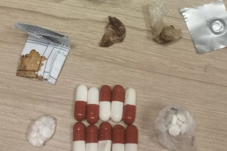 İzmir haber: Uyuşturucu operasyonunda yakalanan 1 şüpheli tutuklandı