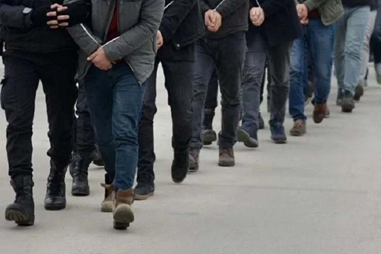 İzmir Haber: FETÖ operasyonları sürüyor, 11 şüpheli yakalandı