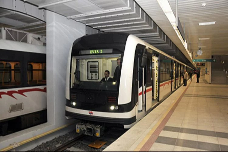 İzmir Metro’da sefer saatleri güncellendi