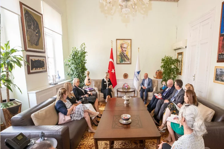 İngiltere Büyükelçisi Morris'ten Başkan Soyer’e ziyaret