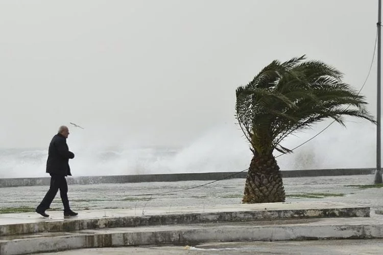 İzmirliler bu günlere dikkat! Kuvvetli fırtına ve sağanak yağış uyarısı