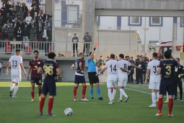 İzmir takımlarının, Spor Toto 1. Lig’de oynayacakları maçların hakemleri belli oldu