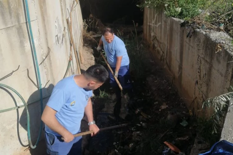 İZSU, yarımadayı yaza hazırlıyor: Karakoç Deresi’nde temizlik seferberliği