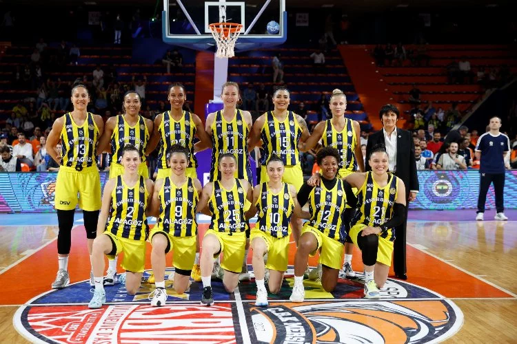 Kadınlar Euroleague Yarı Final maçında Fenerbahçe adını finale yazdırdı