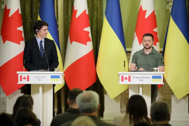 Zelenskiy ve Kanada Başkanı Trudeau Kiev’de bir araya geldi