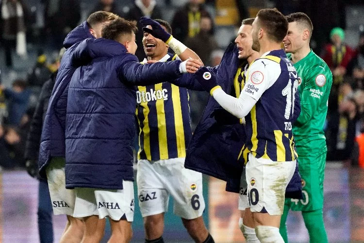 Kanarya liderliği bırakmadı: Fenerbahçe - MKE Ankara Gücü: 2-1