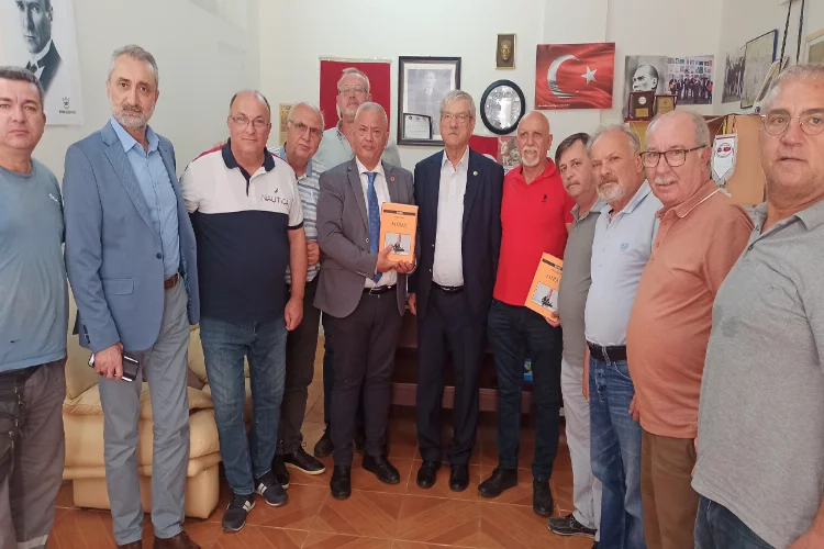CHP'li Beko, İzmir Gültepe Makedonya Derneğini ziyaret etti