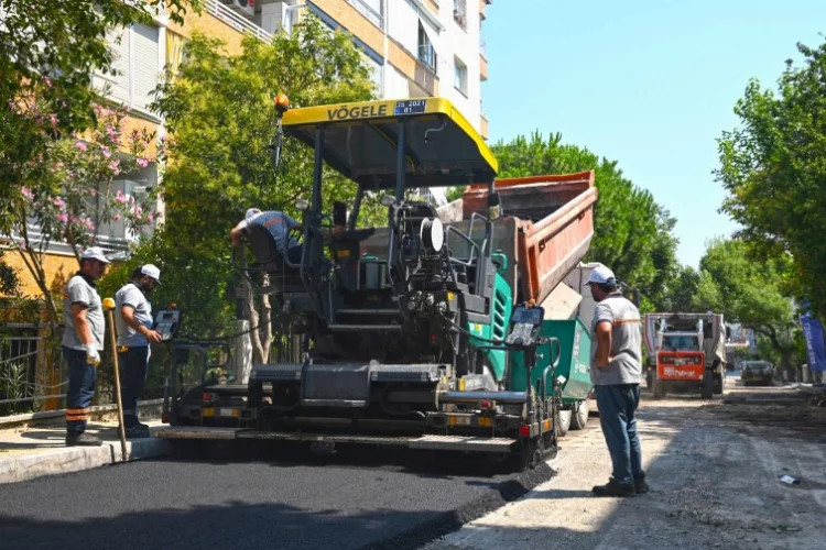 Karabağlar'da asfaltlama çalışmaları sürüyor