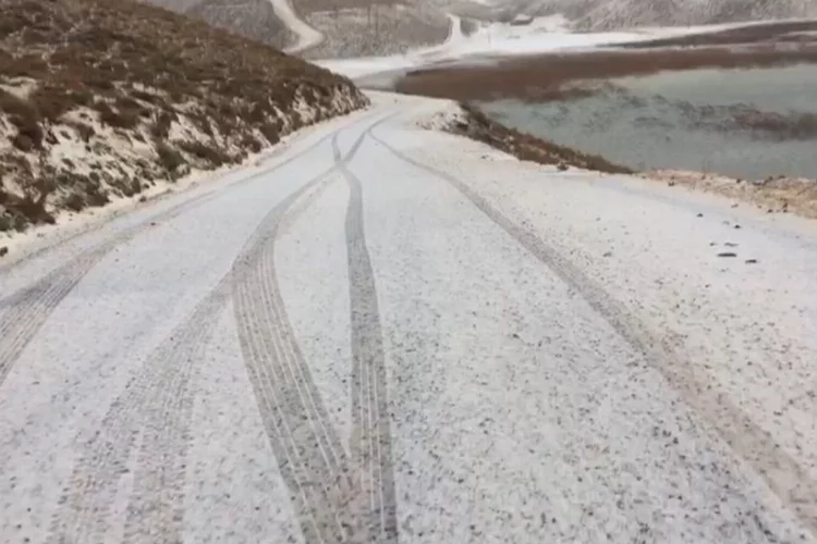 Antalya’ya mevsimin ilk karı düştü