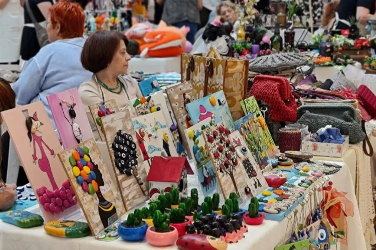 Karşıyaka'da Anneler Günü'ne özel el yapımı ürünler pazarı düzenlenecek