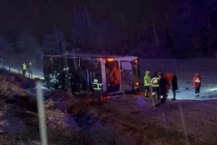 Kastamonu'da yolcu otobüsü devrildi: Çok sayıda ölü ve yaralı