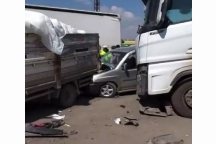 Gaziantep'te zincirleme kaza! 8 araç birbirine girdi