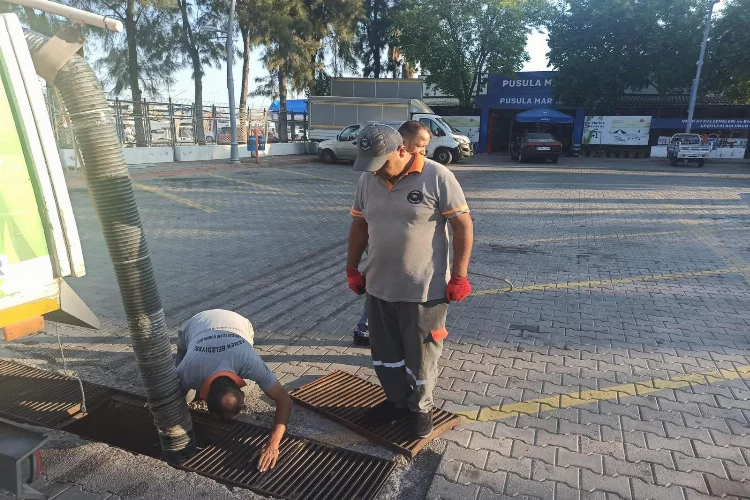 Antalya'da mazgalların temizliği sürüyor