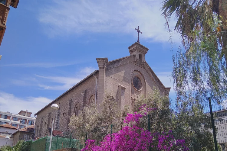 İzmir’de Kültür Rotası: İzmir’de bulunan kiliseler ve katedraller