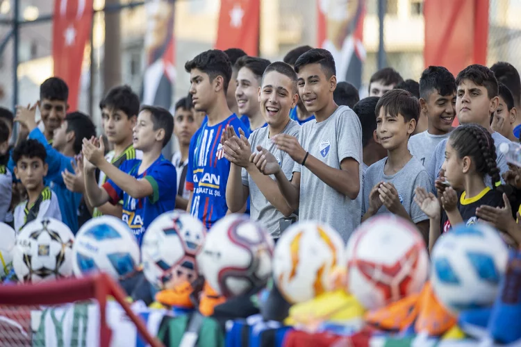 Başkan Abdül Batur’dan amatör spora büyük destek