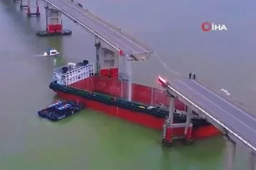 Konteyner gemisi köprüye çarptı: 2 ölü, 3 kayıp