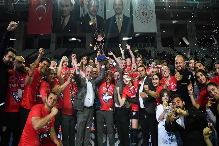 Türkiye’nin kadın hentbolda en iyisi Konyaaltı kulübü