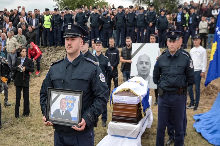 Kosovalı şehit polis Bunjaku, devlet töreniyle toprağa verildi