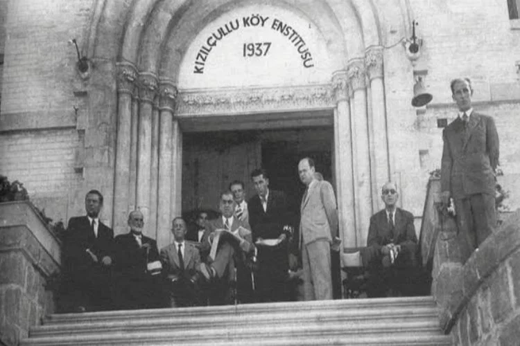 Köy Enstitüleri'nin 84’üncü yılı İzmir'de onurlandırılıyor