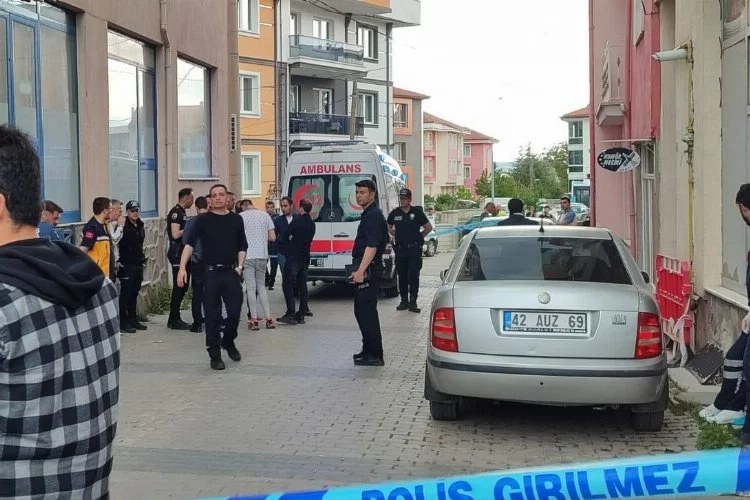 Kütahya'da berber dükkanına silahlı saldırı: Saldırgan kayıplarda!