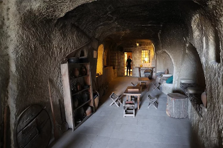 Kapadokya’da tarihe yolculuk: Kayadan oyma mağara evi ziyaretçileri bekliyor