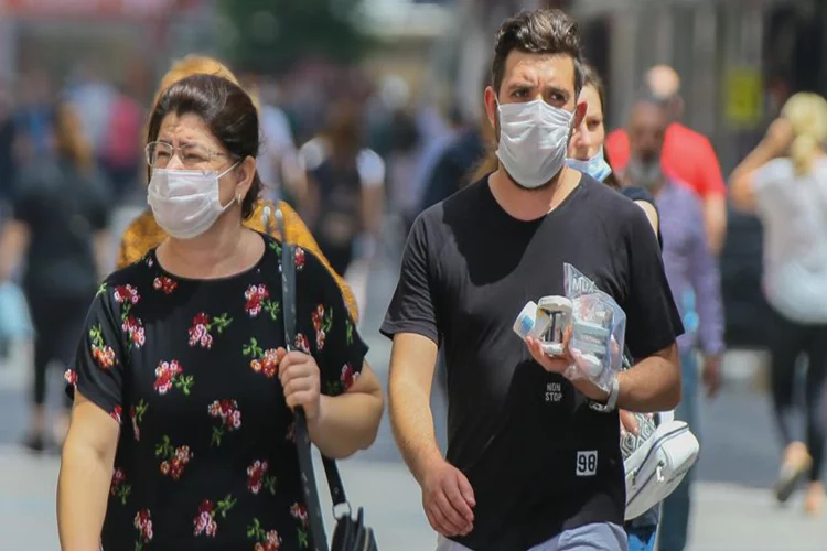Türkiye, pandemi şartlarına dönecek mi? Bakan Koca açıkladı…