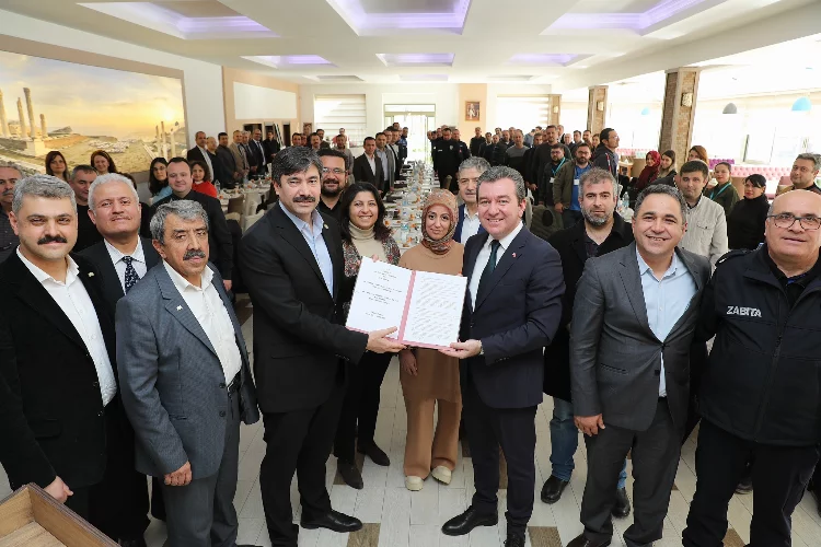 Bergama'da belediye memurları için Sosyal Denge Sözleşmesi imzalandı