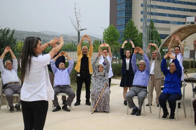 Mersin'de 65 yaş üstü hastalara egzersiz programı