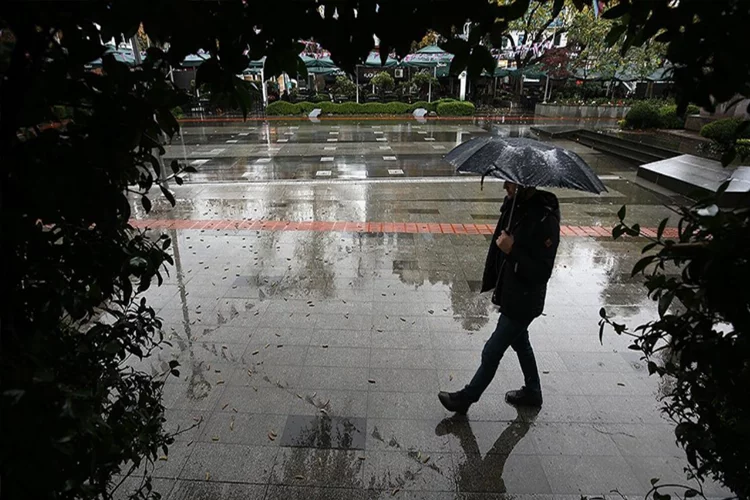 Şemsiyeleri açmanın vakti geldi: Karadeniz için kuvvetli yağış uyarısı
