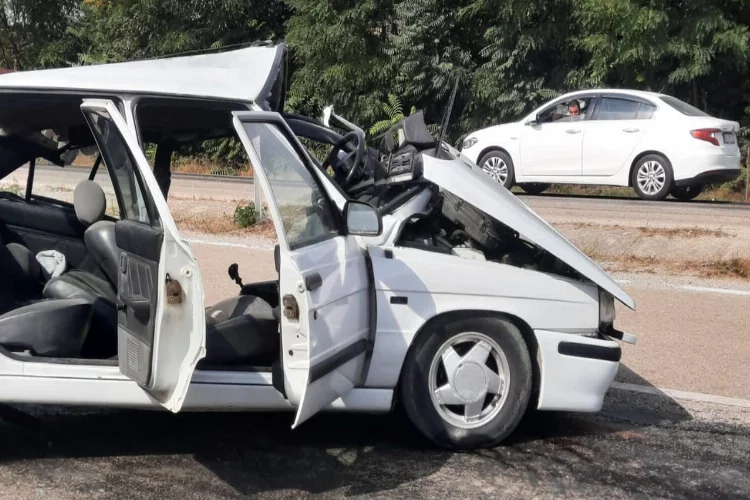 Kastamonu’da minibüs otomobil ile çarpıştı: Yaralılar var!
