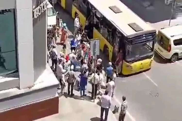 Otobüs arızalandı, vatandaşlar sıcakta mağdur oldu
