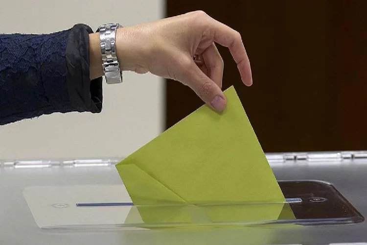 Seçim günü İzmir'de kaç seçmen oy kullanacak?