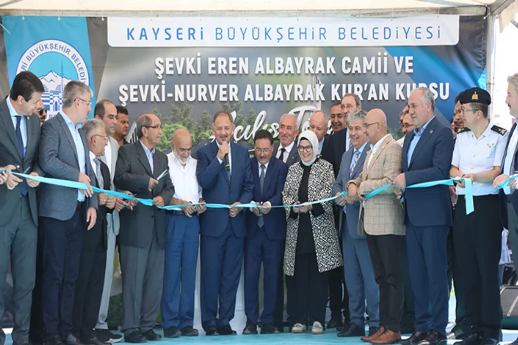 Bakan Özhaseki Kayseri’de cami açılışında konuştu