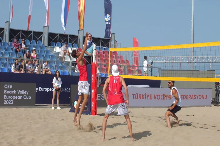 Plaj Voleybolu Avrupa Kupası heyecanı başladı
