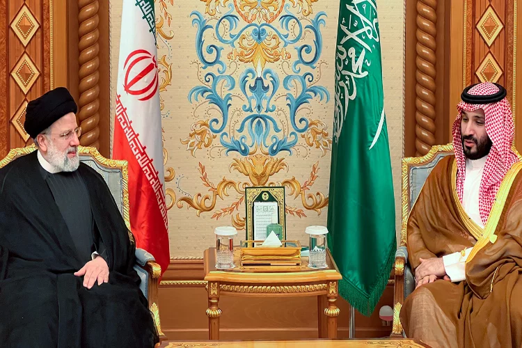 İran Cumhurbaşkanı Reisi, Suudi Arabistan Veliaht Prensi Selman ile görüştü 