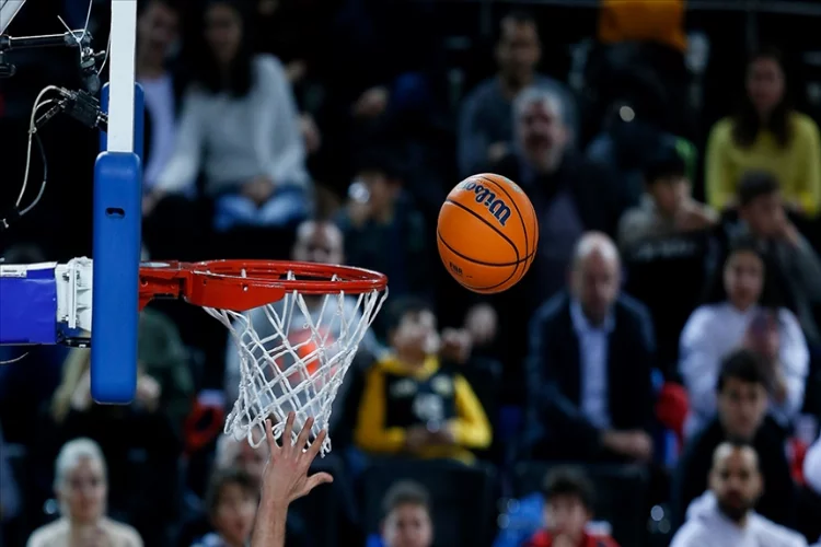 Erkek Basketbol Takımı: Bilet gelirlerini depremzedelere aktarıyoruz
